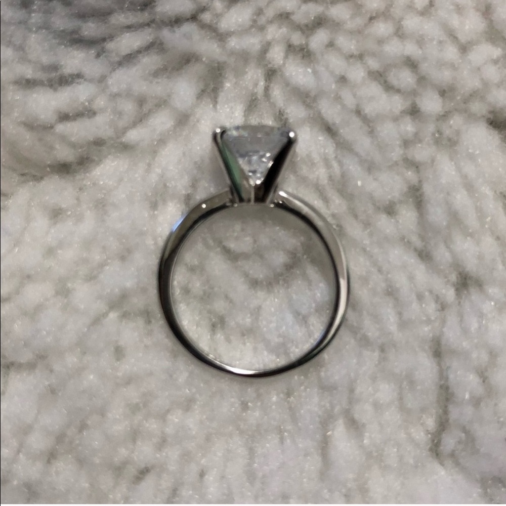 2CT CZ 💍 Engagement Ring SZ 4 NEW - Picture 3 of 4